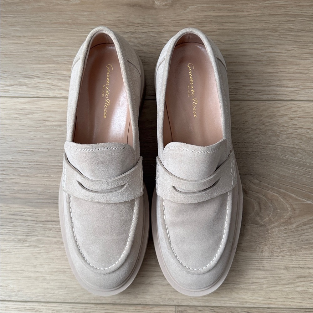 Gianvito Rossi Harris Suede Mousse Loafers size 38 $895 new